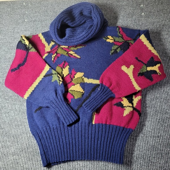 berek Sweaters - Vintage Berek Hand Knitted Big Turtleneck Floral Sweater Bergdorf Goodman Sz M